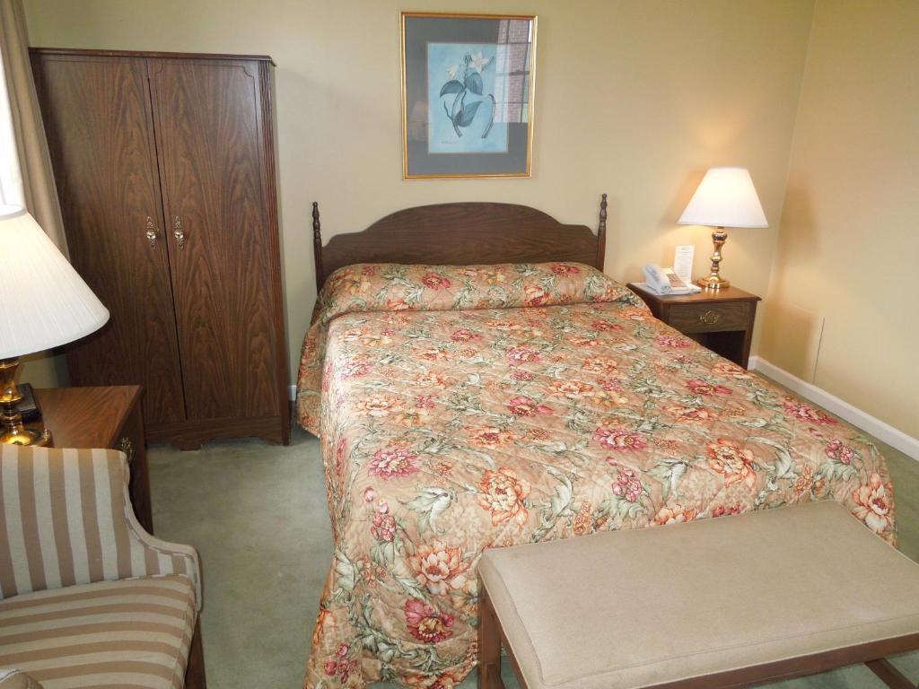 Bridges Guest Quarters Hotel Abbottstown Bagian luar foto